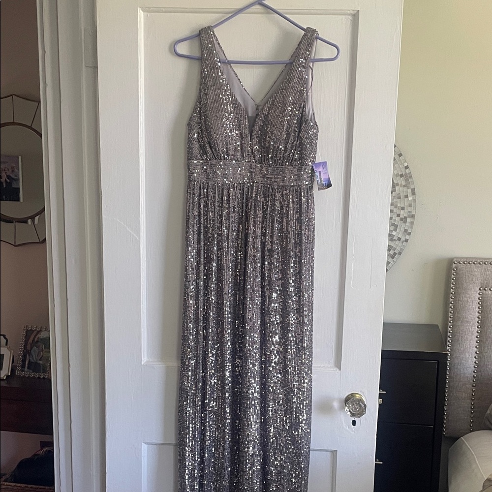 Night Way Collections Elegant Cream Dress